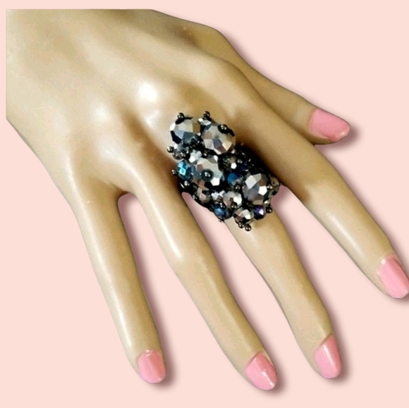 Vintage Gunmetal Beaded Stretch Statement Ring One Size - Picture 2 of 11